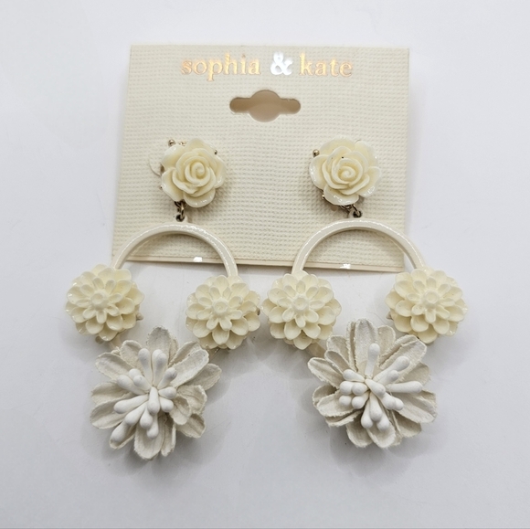 ⭐️40% Off⭐️ Sophia & Kate Earrings - Picture 1 of 3